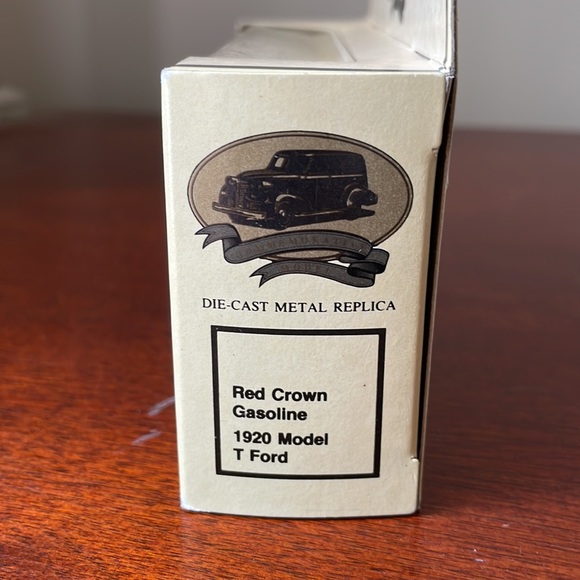 Chevron Commemorative Collection Die Cast Vehicles - 1 pkg of 3 Trucks - Picture 8 of 14